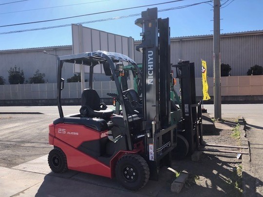 リース新車フォークリフト_ニチユ(三菱ロジスネクスト)アレシス導入